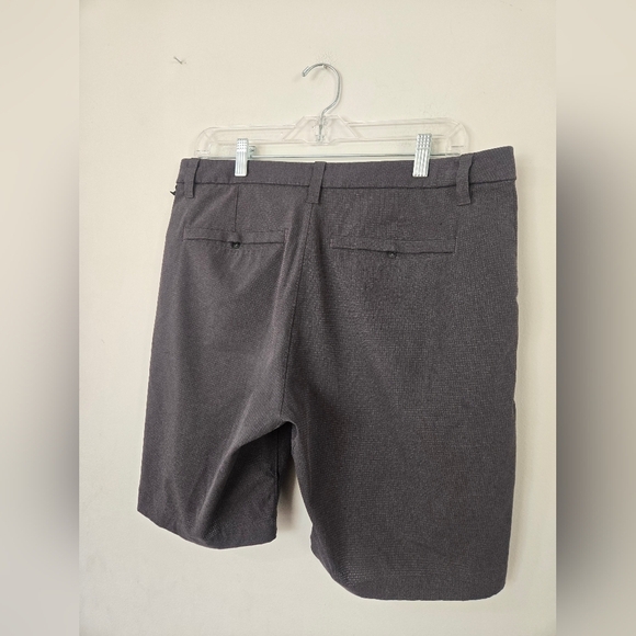 Lululemon Commission Shorts Classic 10" Ventlight Mesh Mens Size 33 Gray - Picture 3 of 8
